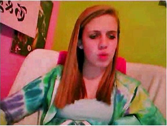 16P TEENS ON CAM WATCHING DICK - PLS COMMENT DIRTY
