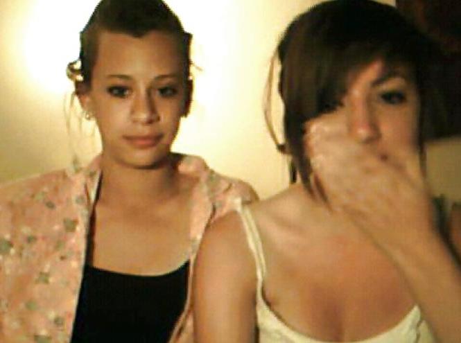 16P TEENS ON CAM WATCHING DICK - PLS COMMENT DIRTY