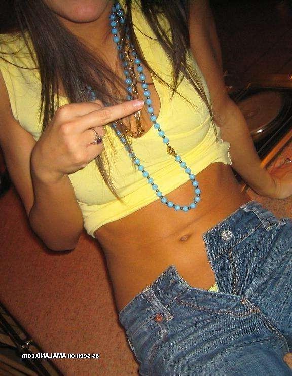 15P Teen girlfriend gets fucked with cumshot on belly