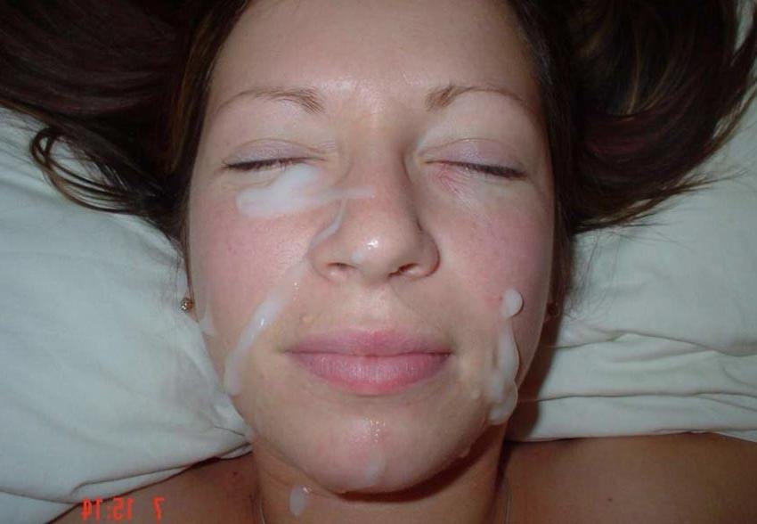 15P Real amateur girlfriends taking facials
