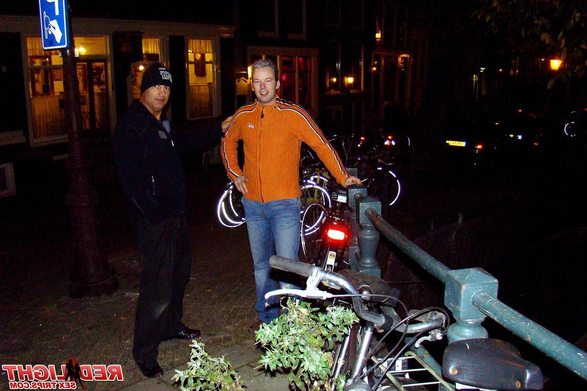 14P Tour operator guids sex tourist to his requested Spanish hooker