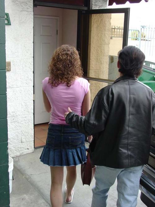 15P Redhead sucks cocks for cash