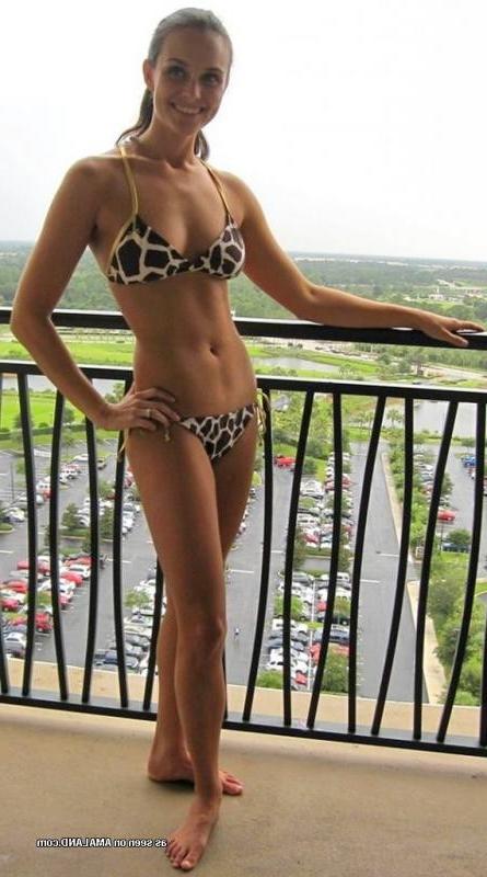 13P Picture set of sexy steamy hot non-nude babes