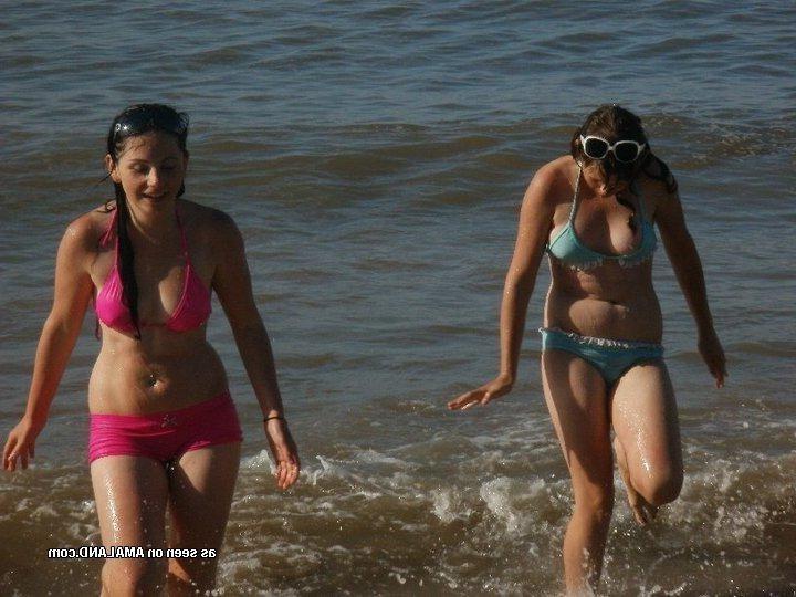 13P Picture set of sexy steamy hot non-nude babes