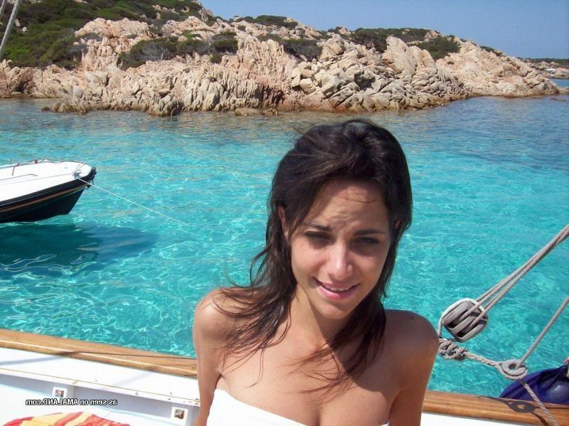 14P Sexy non-nude chicks posing for their boyfriends