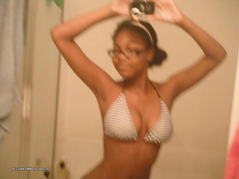 10P Black girlfriend with fine tits selfshooting for her pal