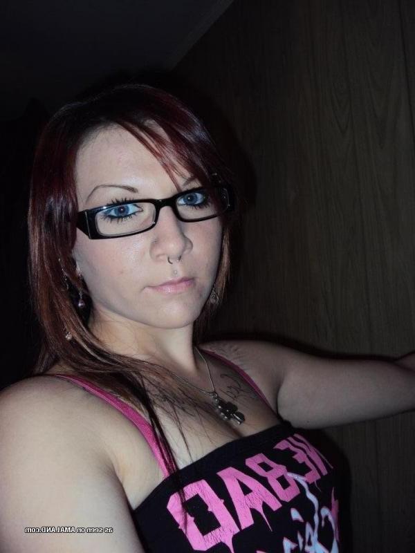 7P Collection of a sexy non-nude babe camwhoring