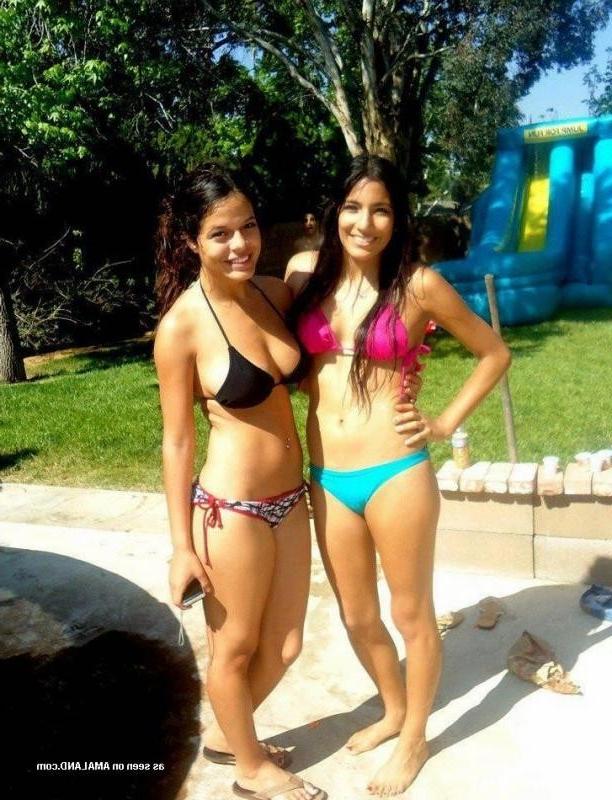 10P Lovely girlfriends posing sexy in non-nude pictures