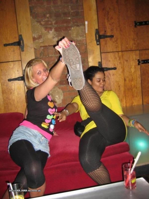 10P Naughty non-nude pics of GFs in sexy stockings