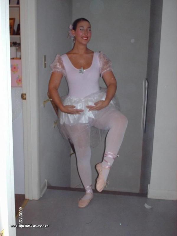 10P Naughty non-nude pics of GFs in sexy stockings