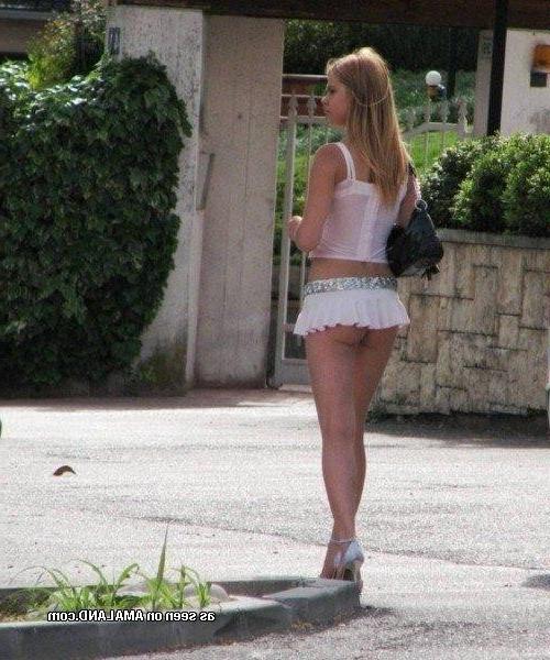 10P Gallery of naughty non-nude teens in sexy clothes