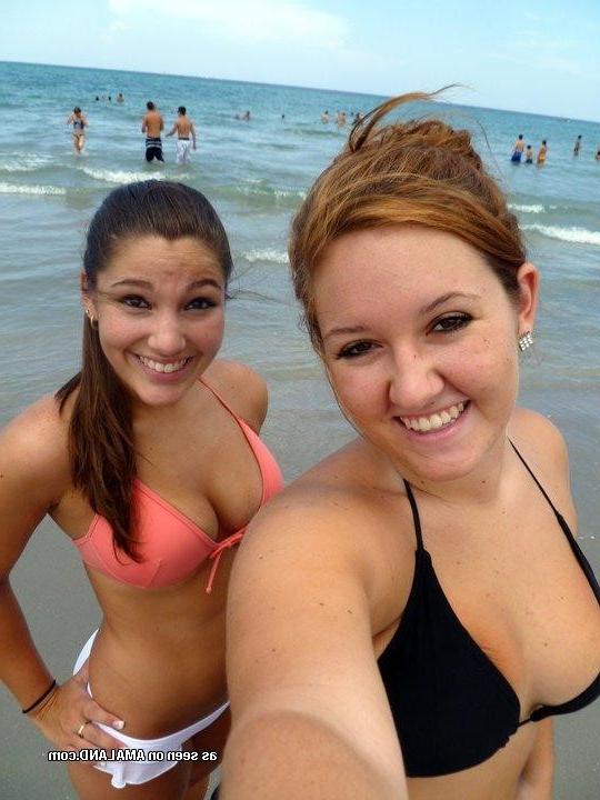 14P Steamy hot non-nude amateur sexy cuties posing for the cam