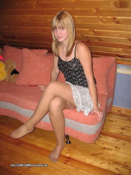 10P Selection of fine amateur non-nude babes