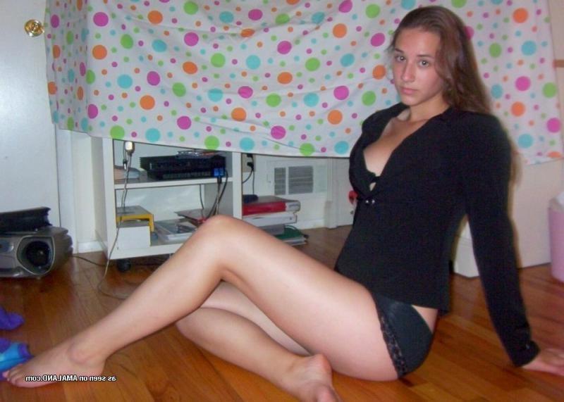 14P Collection of sexy amateur non-nude girlfriends