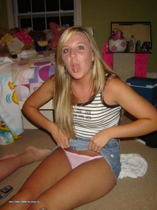 14P Collection of various hot amateur non-nude chicks