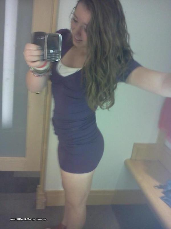 10P Pictures of hot sexy kinky amateur girlfriends' selfpics