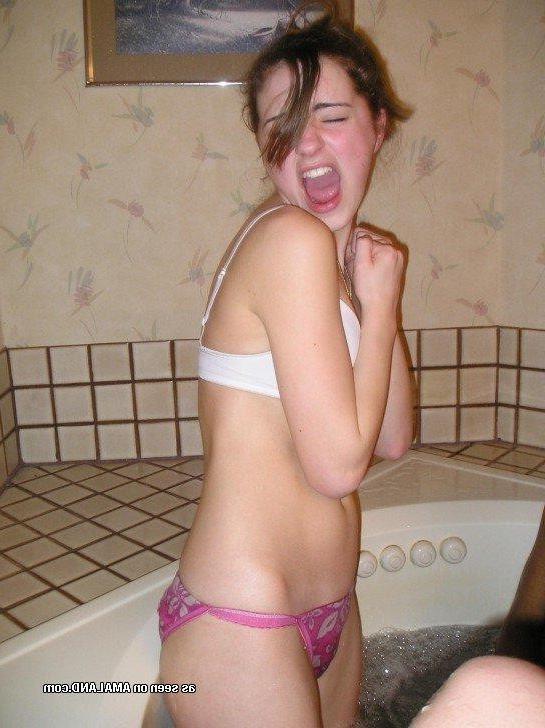 10P Pictures of hot sexy kinky amateur girlfriends' selfpics