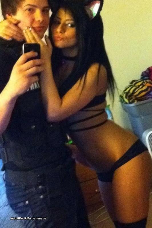 10P Collection of non-nude girlfriends displaying their bodies