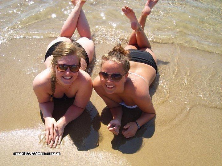 13P Selection of amateur naughty chicks posing in their bikinis