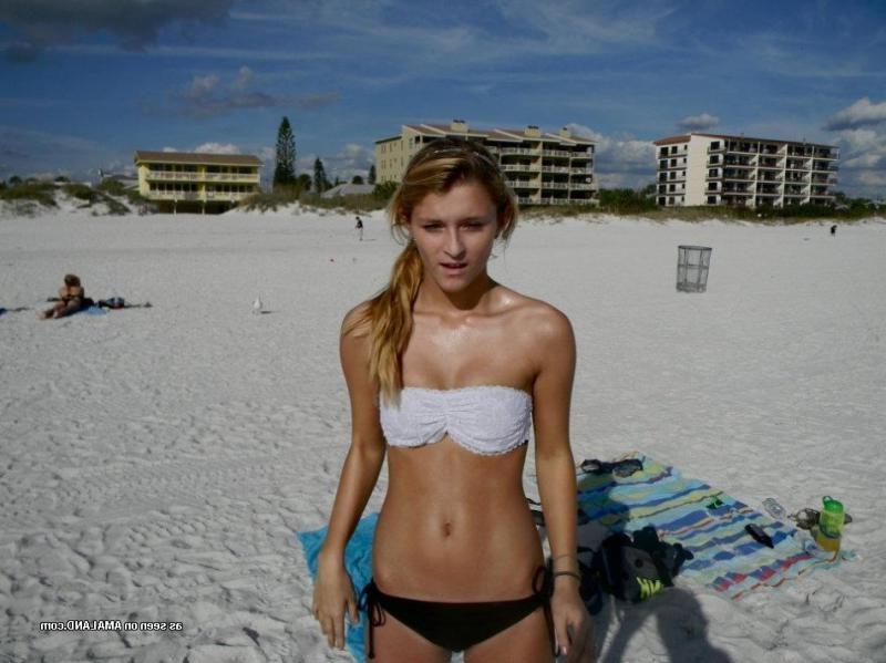 14P Selection of non-nude girlfriends posing in their bikinis