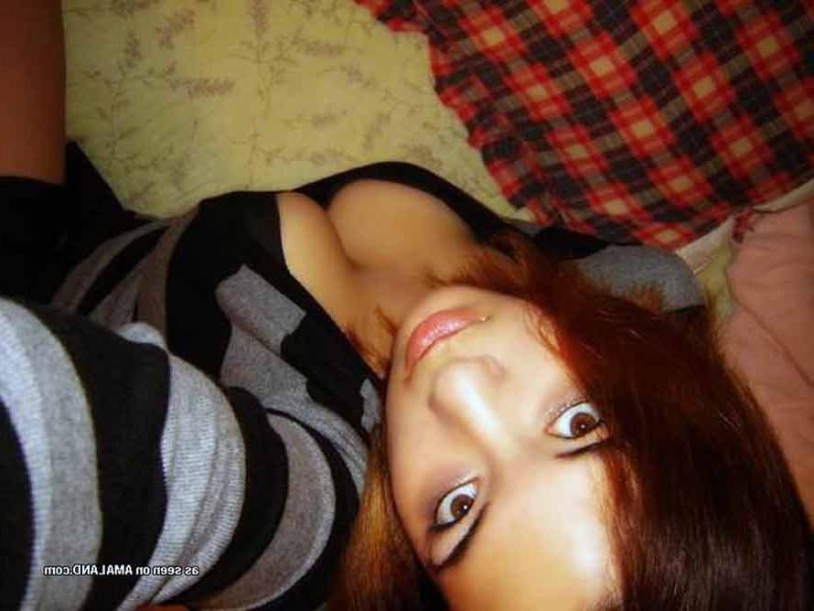16P Amateur sexy kinky non-nude hottie camwhoring