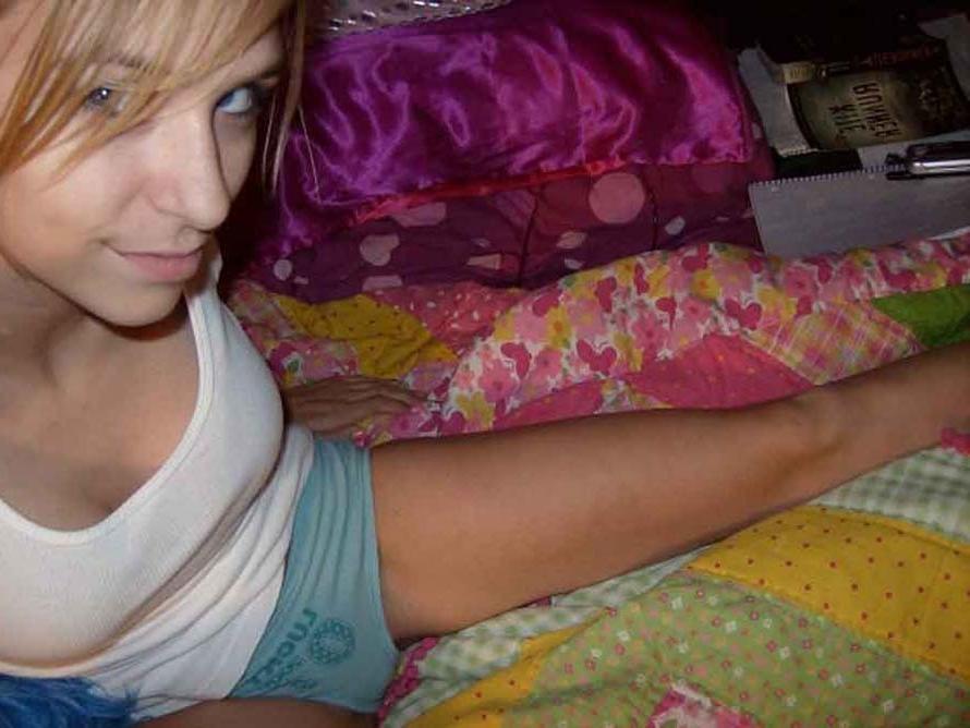 16P Nice gallery of steamy hot amateur kinky girlfriends