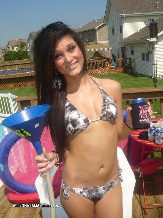 10P Nice steamy hot collection of amateur non-nude cuties