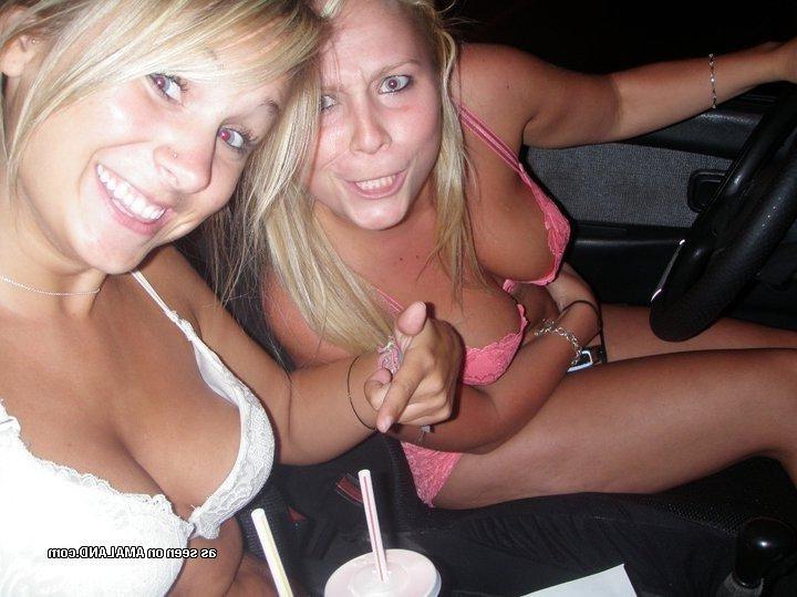 14P Amateur sexy girlfriends posing in sexy lingerie and bikini