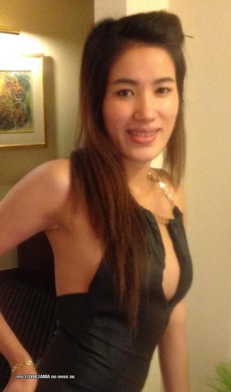 10P Selection of hot non-nude babes posing at home