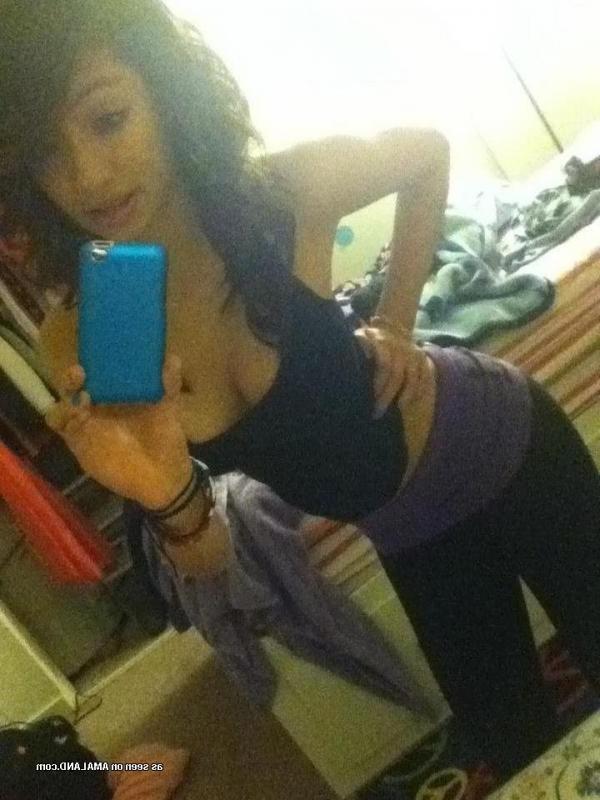 14P Steamy hot sexy kinky amateur non-nude girlfriends