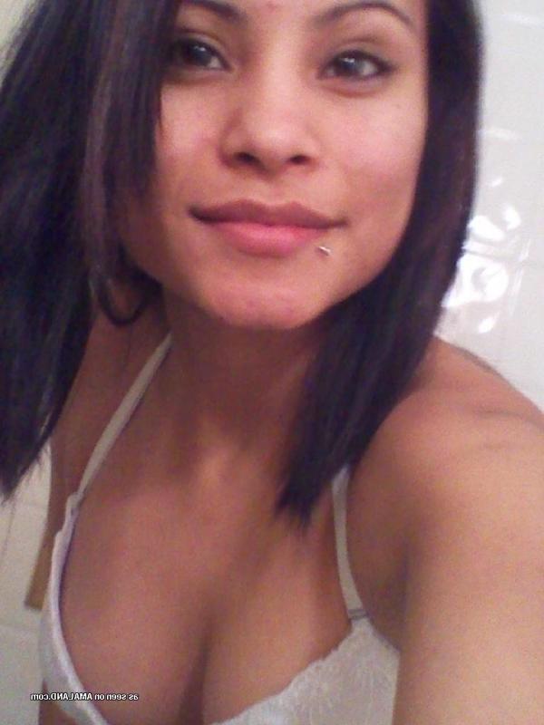 10P Latina honey self-shooting in sexy clothes and lingerie