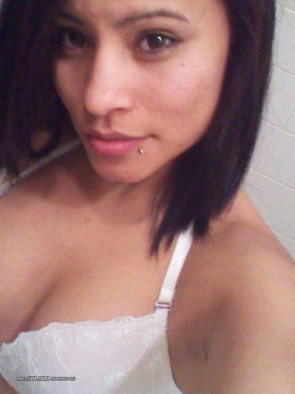 10P Latina honey self-shooting in sexy clothes and lingerie