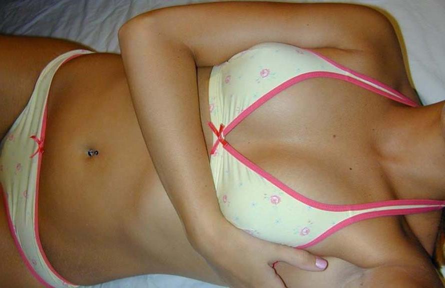 15P Selection of amateur horny wild sexy non-nude babes