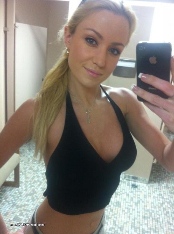 10P Collection of hot amateur girlfriends in sexy poses
