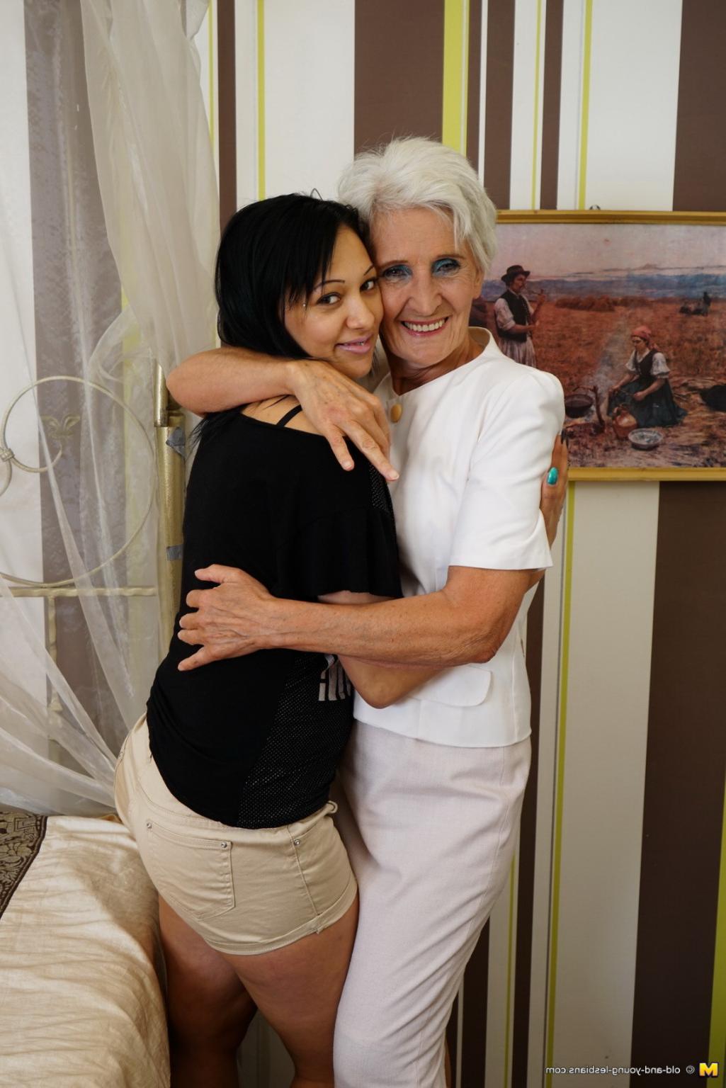 16P Horny old and young lesbian couple making out