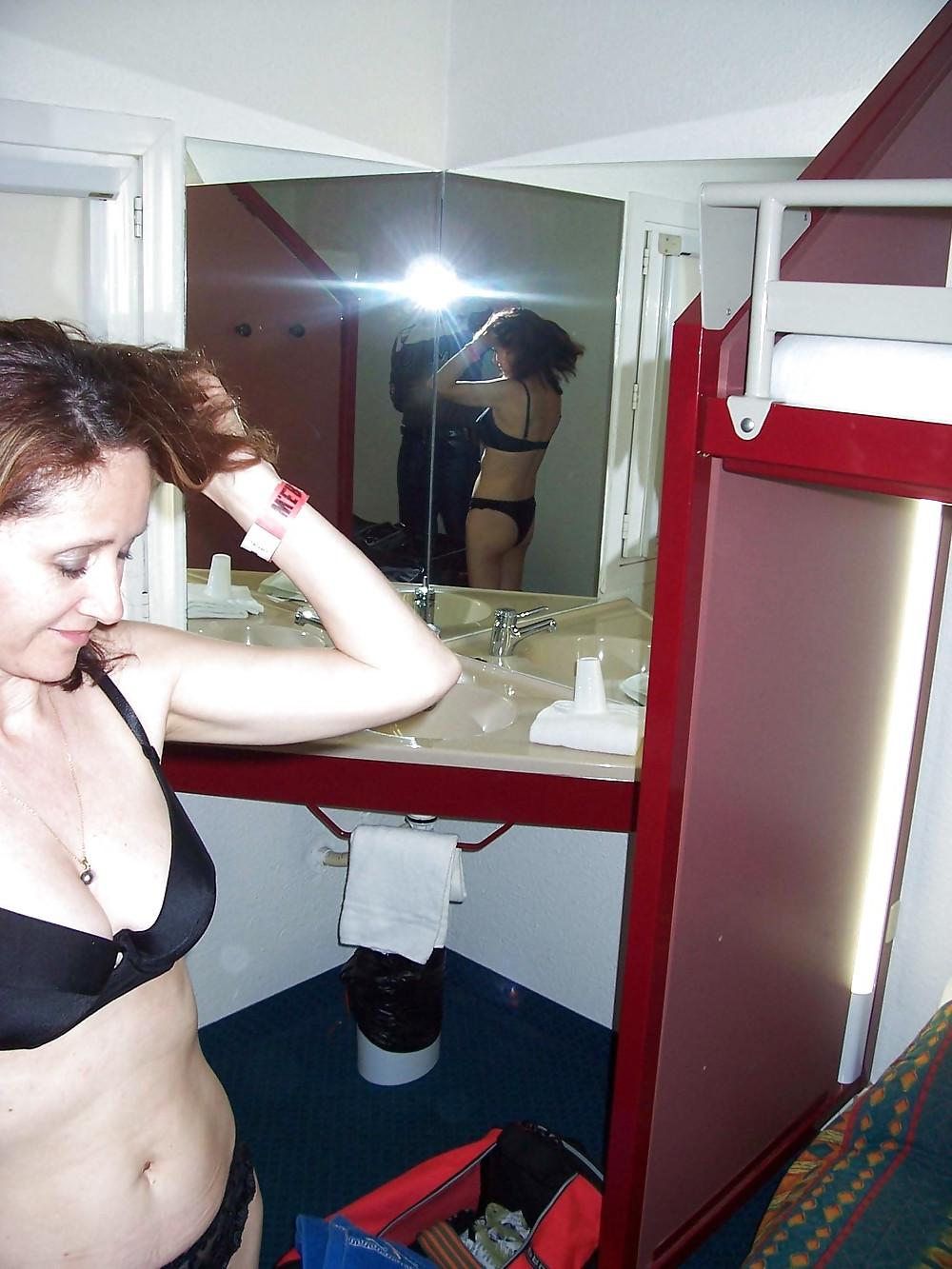 25P HOUSEWIFE SYLVIE - RANDOM PICS