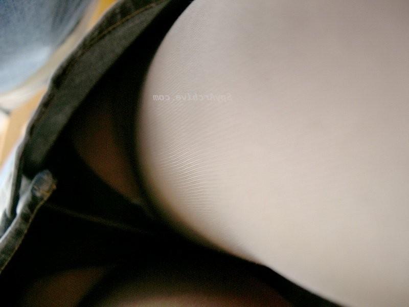 15P Upskirt photos