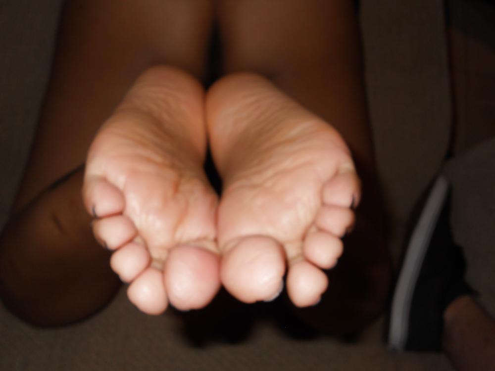 25P Wife feet sole's and toe's and some cool shoes