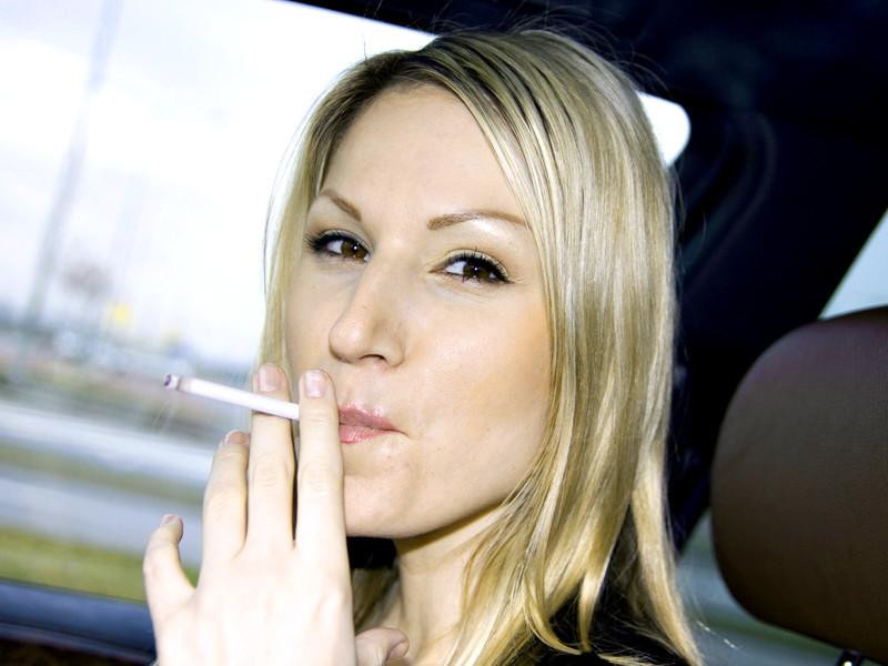 16P Smoking in a Car