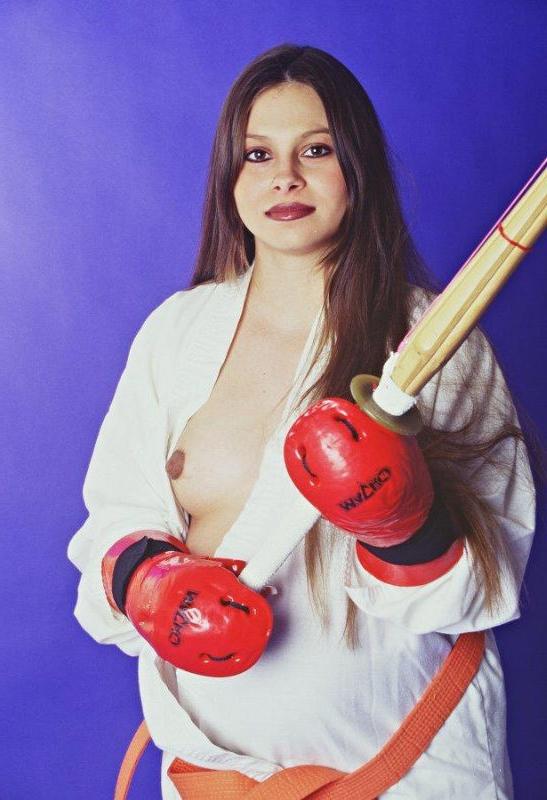 15P Hockey player with pregnant belly