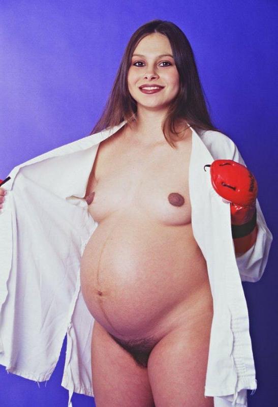 15P Hockey player with pregnant belly