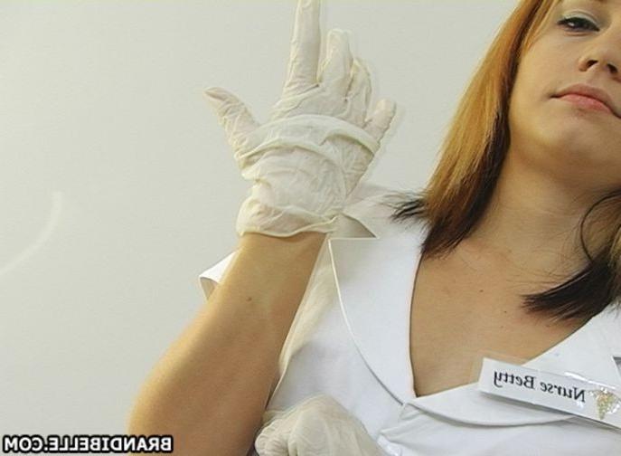16P Brandi Belle the kinky handjob nurse doing her job