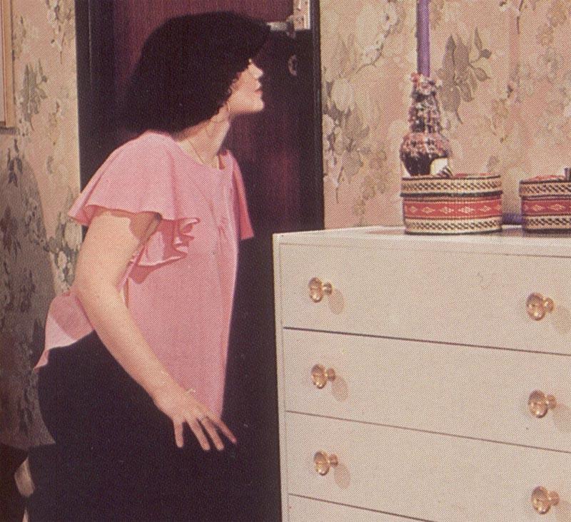 16P Three retro girls pleasing a lucky seventies cock