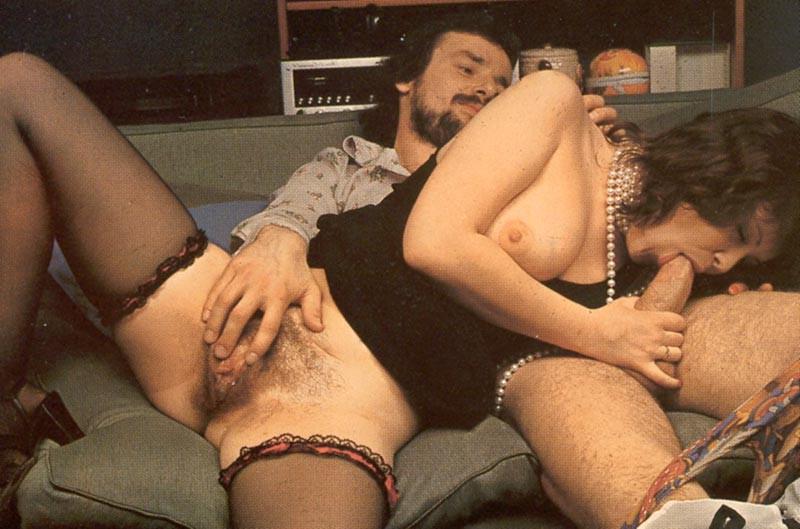 16P Retro couple having some oldskool sex