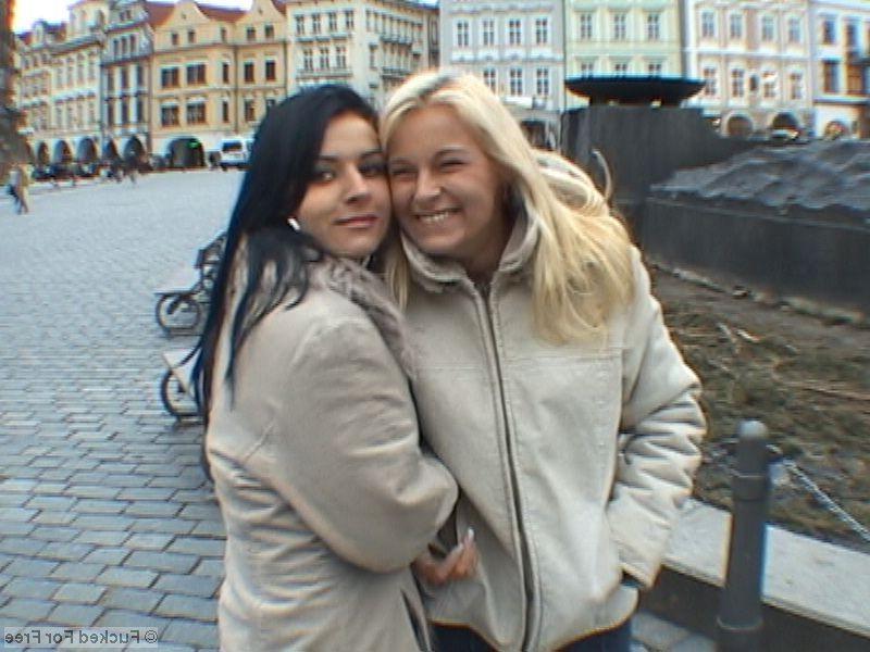15P One Guy Fucks Two Awesome Babes