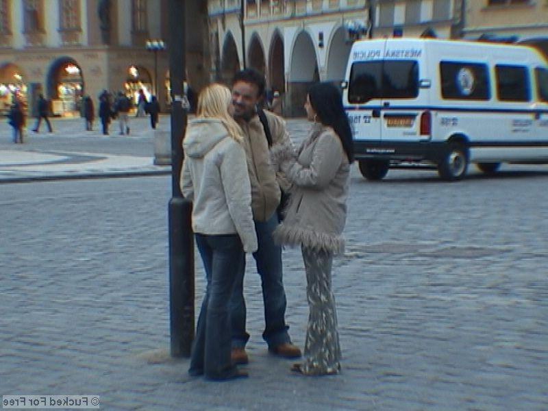 15P One Guy Fucks Two Awesome Babes