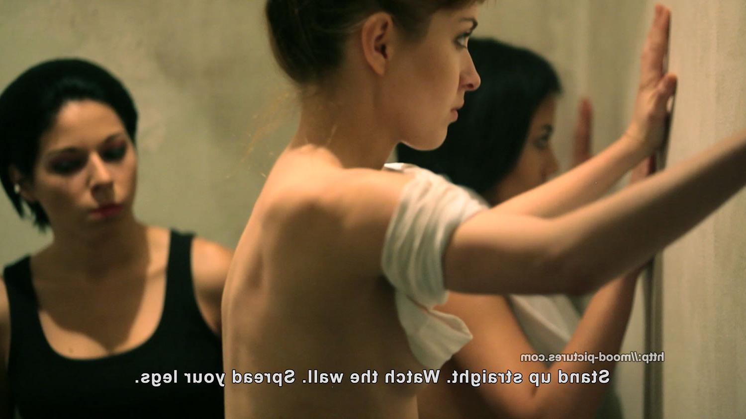 19P Jailhouse spanking reality show of female slaves whipped and can