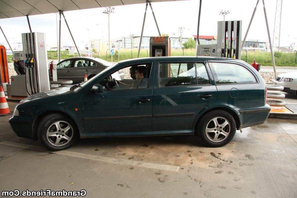 17P Granny shows her tits then gets in the car for a ride to the country where they 