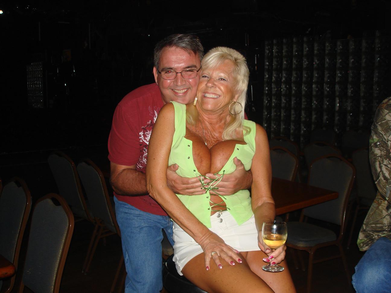 16P REAL TAMPA SWINGERS - AMAZING SWINGER ORGIES