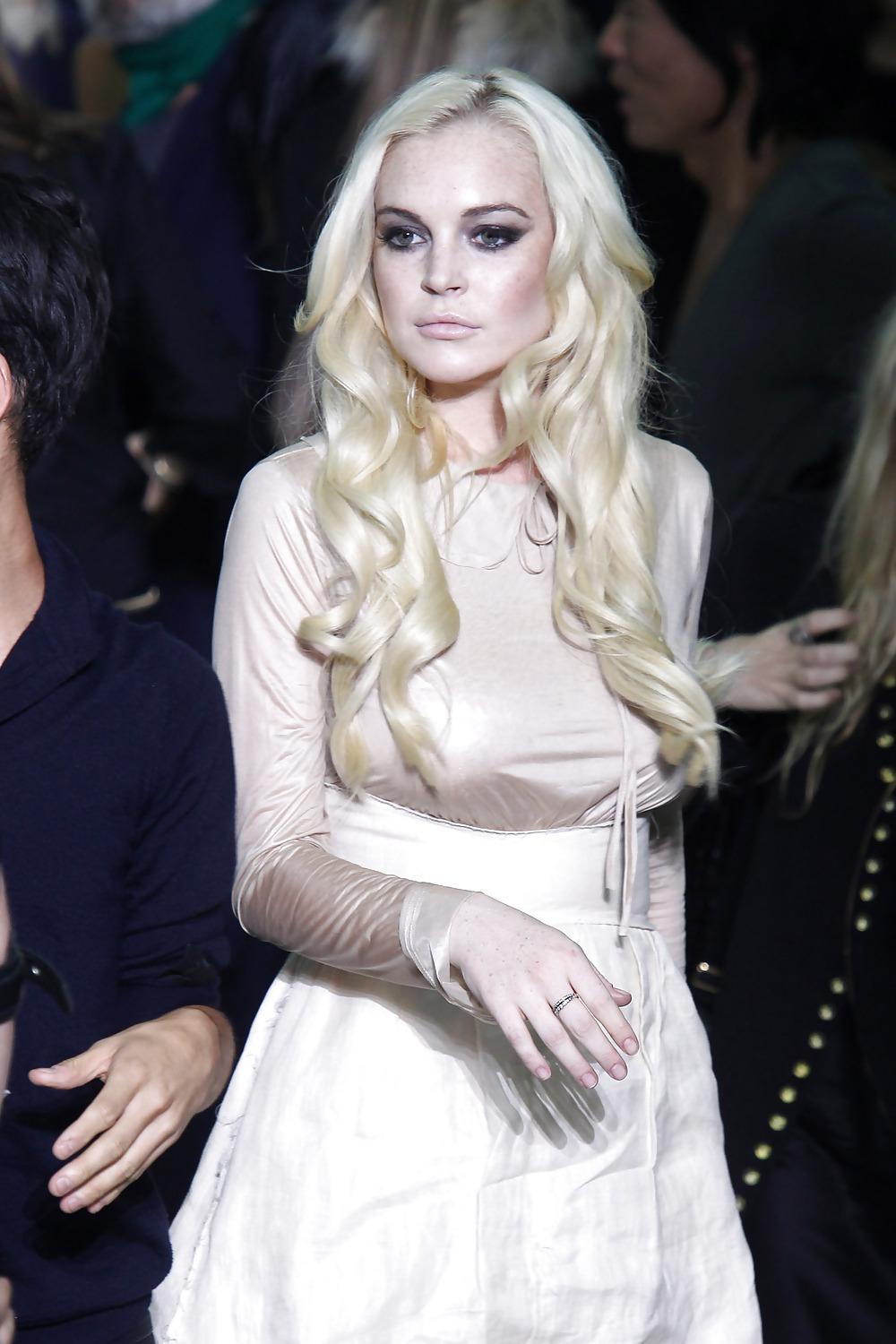 16P Lindsay Lohan - Dw by Kanye West fashion show in Paris